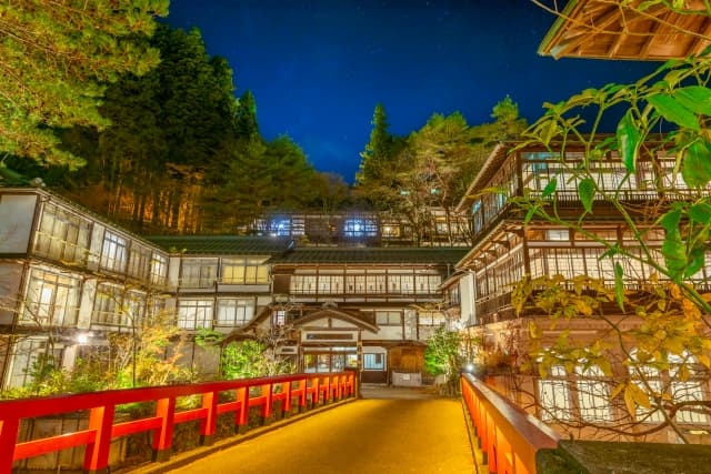 Shima Onsen near Tokyo with stunning Shima Blue
